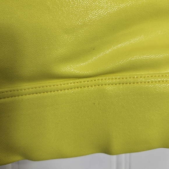 ZYIA Active Sports Bra Womens Size M Light n Tight Strappy Neon Yellow Pebbled - Picture 11 of 11